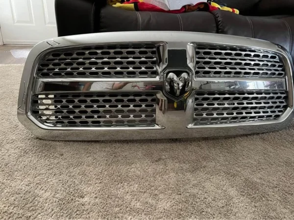 Used Front Grill for Ram 1500 2009-2018 for Sale