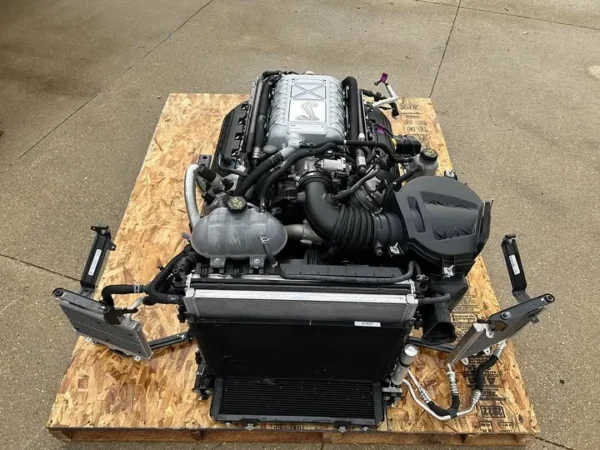 T500 Supercharged 5.2L Predator Engine & Automatic Transmission