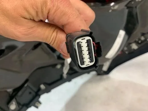 2024-2025 GMC Sierra Denali 2500HD/3500HD Bumper Assembly for Sale - Image 3
